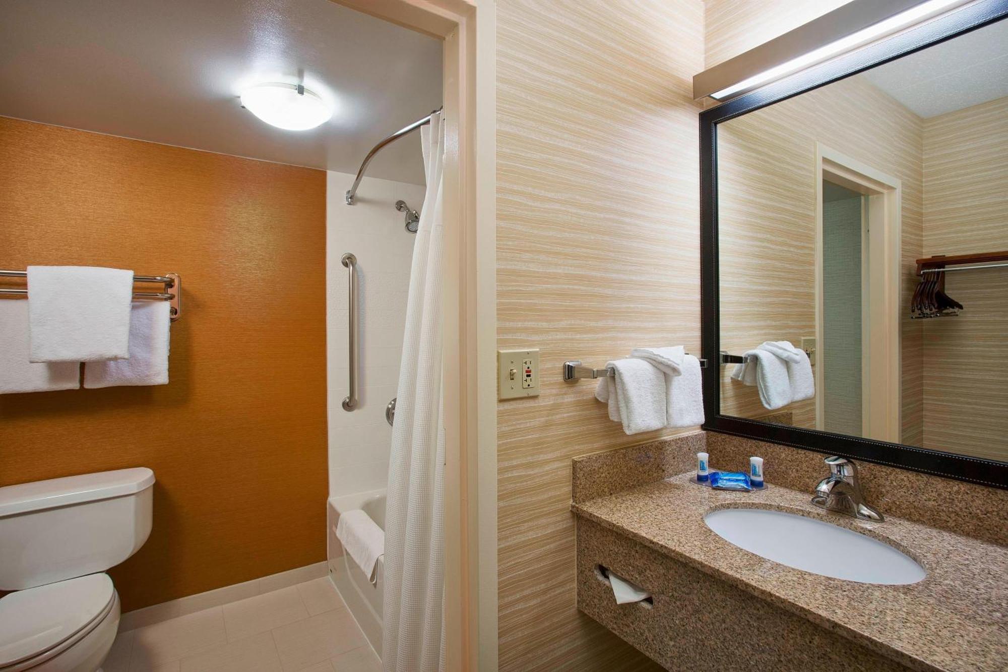 Fairfield Inn & Suites Chicago Midway Airport Bedford Park Dış mekan fotoğraf